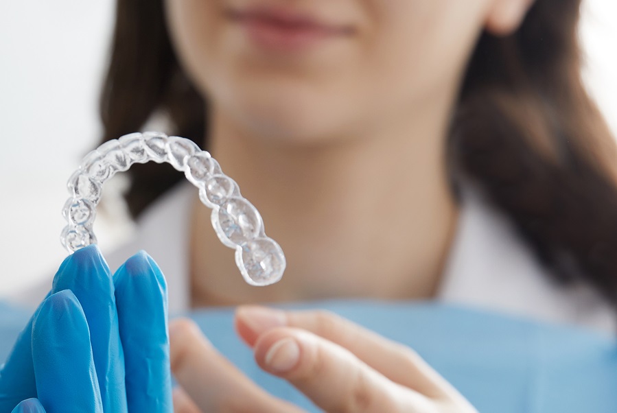 Achieving a Confident Smile with Invisalign